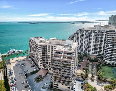 540 Brickell Key Dr - Photo Thumbnail 27