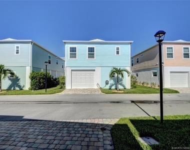 421 E Intercoastal Drive - Photo Thumbnail 2