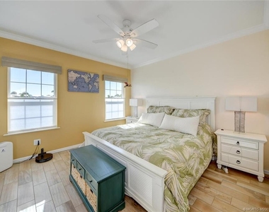 421 E Intercoastal Drive - Photo Thumbnail 21