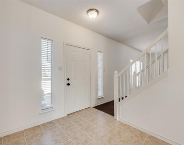 4801 Monte Vista Lane - Photo Thumbnail 3