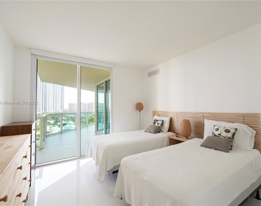 250 Sunny Isles Blvd # 3-905 - Photo Thumbnail 12