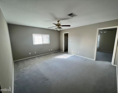 2734 Montebello - Photo Thumbnail 11