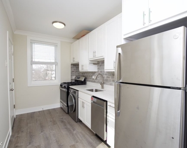 4220 N. Clark, Unit 4 - Photo Thumbnail 1