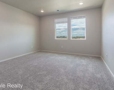 557 Vicot Way - Unit F - Photo Thumbnail 17