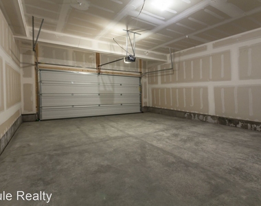 557 Vicot Way - Unit F - Photo Thumbnail 19