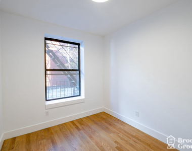 435 Dekalb Avenue - Photo Thumbnail 6