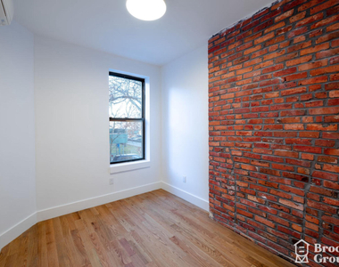 435 Dekalb Avenue - Photo Thumbnail 4