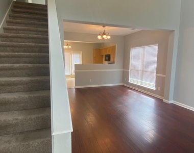 6560 Ridgeview Circle - Photo Thumbnail 2