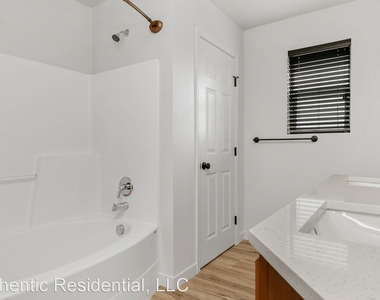 131 E Ironstone - Photo Thumbnail 10