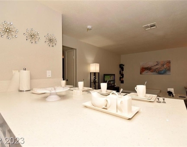 8410 Eldora Avenue - Photo Thumbnail 6