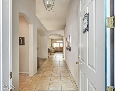 5060 Orchid Springs Street - Photo Thumbnail 4