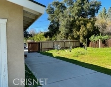 10444 Andora Avenue - Photo Thumbnail 16