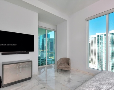 900 Brickell Key Blvd - Photo Thumbnail 38