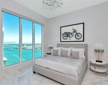 900 Brickell Key Blvd - Photo Thumbnail 25