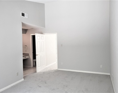 7414 Fair Oaks Avenue - Photo Thumbnail 6