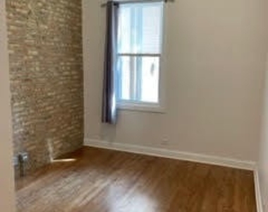 2559 W North Avenue - Photo Thumbnail 4