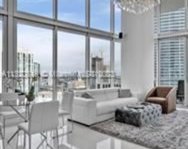 475 Brickell Ave Apt 2815 - Photo Thumbnail 0