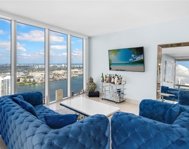 465 Brickell Ave Apt 5402 - Photo Thumbnail 0