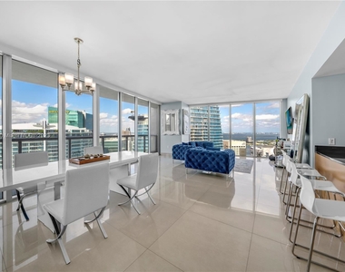 465 Brickell Ave Apt 5402 - Photo Thumbnail 8