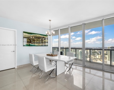 465 Brickell Ave Apt 5402 - Photo Thumbnail 4