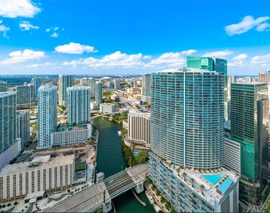 465 Brickell Ave Apt 5402 - Photo Thumbnail 1