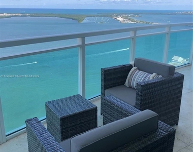 950 Brickell Bay Dr Apt 5110 - Photo Thumbnail 18