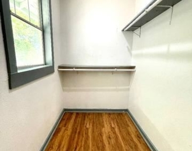 414 R Cincinnati Ave - Photo Thumbnail 10