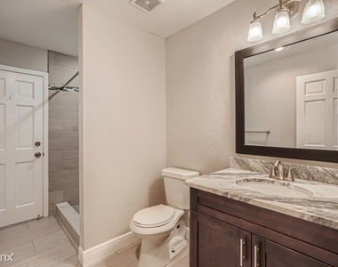 17307 Linda Vista Cir Unit - Photo Thumbnail 14