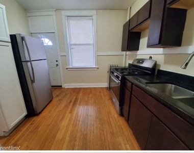 4319 S Michigan Ave 3r - Photo Thumbnail 3