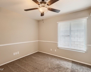 5612 W Golden Lane Unit - Photo Thumbnail 7