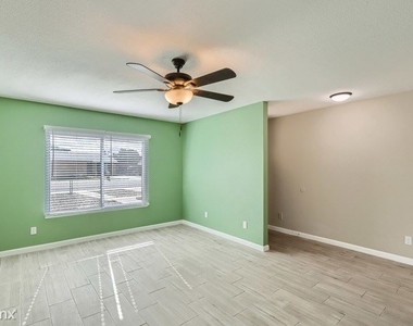 5612 W Golden Lane Unit - Photo Thumbnail 2