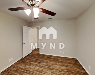 4940 Brazoswood - Photo Thumbnail 11