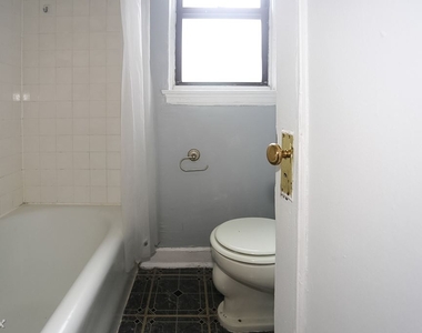 4735 N. Beacon, Unit 802 - Photo Thumbnail 11