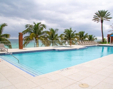 18911 Collins Ave Apt 2802 - Photo Thumbnail 10