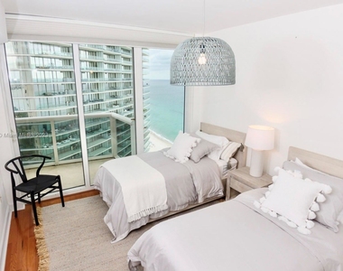 18911 Collins Ave Apt 2802 - Photo Thumbnail 4