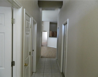 2848  Southampton Way - Photo Thumbnail 1