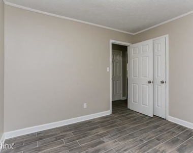 5576 R Weatherford Road - Photo Thumbnail 10