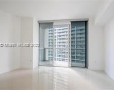 475 Brickell Ave Apt 2607 - Photo Thumbnail 3