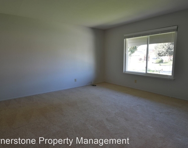 1054 Drexel Way - Photo Thumbnail 7