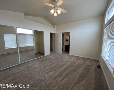 9800 Eastmont Court - Photo Thumbnail 6