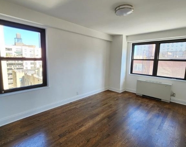 401 East 88th Street - Photo Thumbnail 1