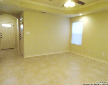 6950 Lakeview Dr - Photo Thumbnail 4