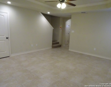 6950 Lakeview Dr - Photo Thumbnail 3