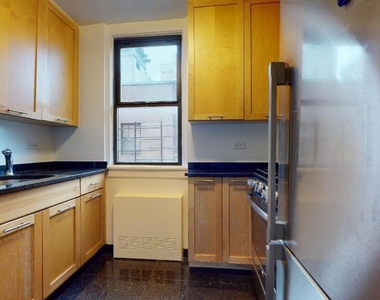 435 East 79th Street - Photo Thumbnail 5