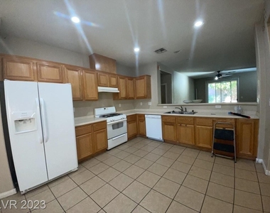 2220 Scissortail Court - Photo Thumbnail 20