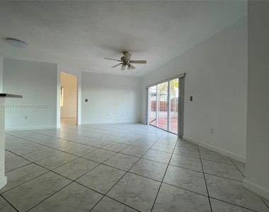 14200 Sw 161st Pl - Photo Thumbnail 4