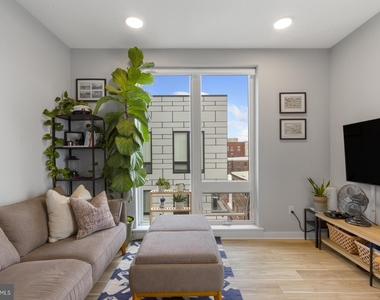 102 W Berks Street - Photo Thumbnail 26