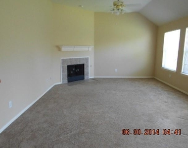 5101 Postwood Drive - Photo Thumbnail 8