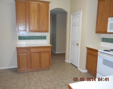 5101 Postwood Drive - Photo Thumbnail 4