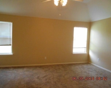 5101 Postwood Drive - Photo Thumbnail 9